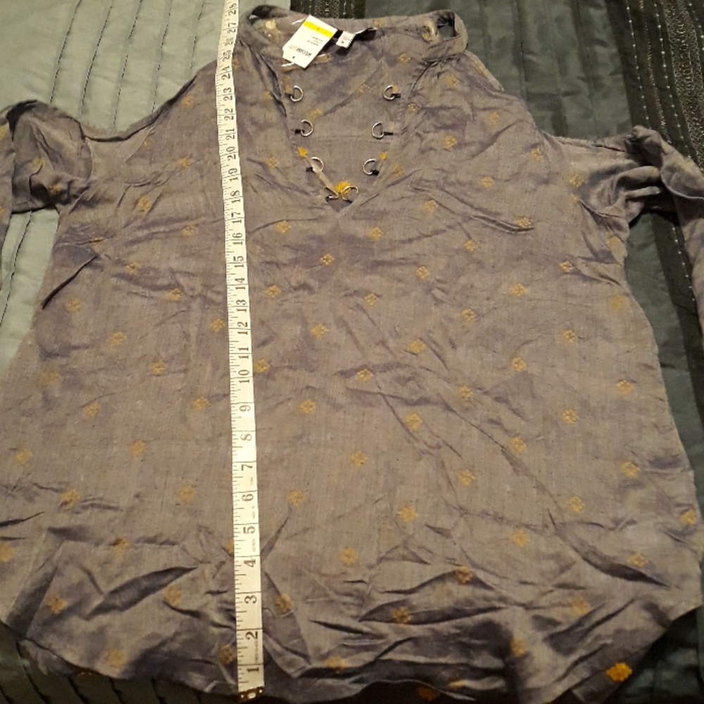 William Rast shirt - Picture 3 of 7